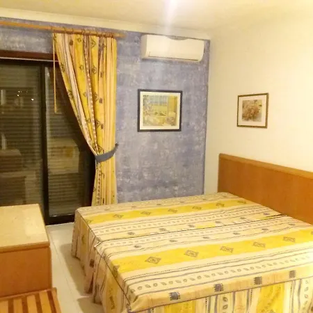 With 2 Bedrooms In With Wonderful Sea View Shared Pool Enclosed Garden 150 M From The Beach Portimão