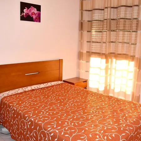 With 2 Bedrooms In With Wonderful Sea View Shared Pool Enclosed Garden 150 M From The Beach