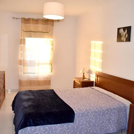 With 2 Bedrooms In With Wonderful Sea View Shared Pool Enclosed Garden 150 M From The Beach * Portimão
