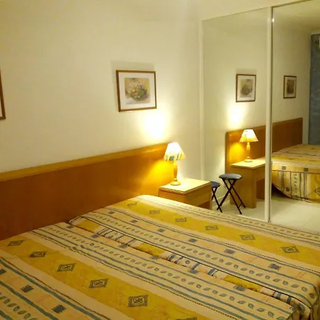 Apartmán With 2 Bedrooms In With Wonderful Sea View Shared Pool Enclosed Garden 150 M From The Beach Portimão