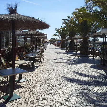 公寓 With 2 Bedrooms In With Wonderful Sea View Shared Pool Enclosed Garden 150 M From The Beach